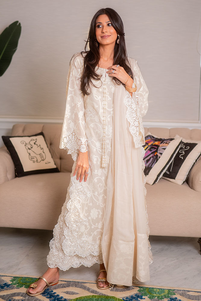 Picture of Faiza Lakhani In Olive