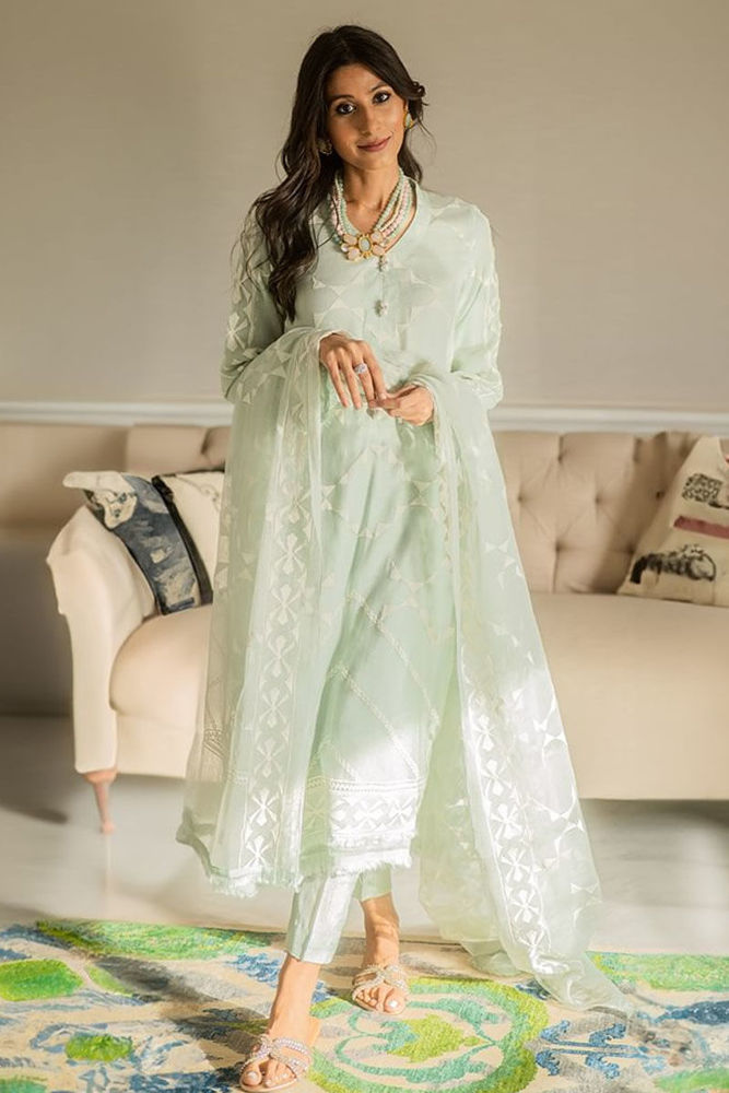 Picture of Faiza Lakhani In Ciara