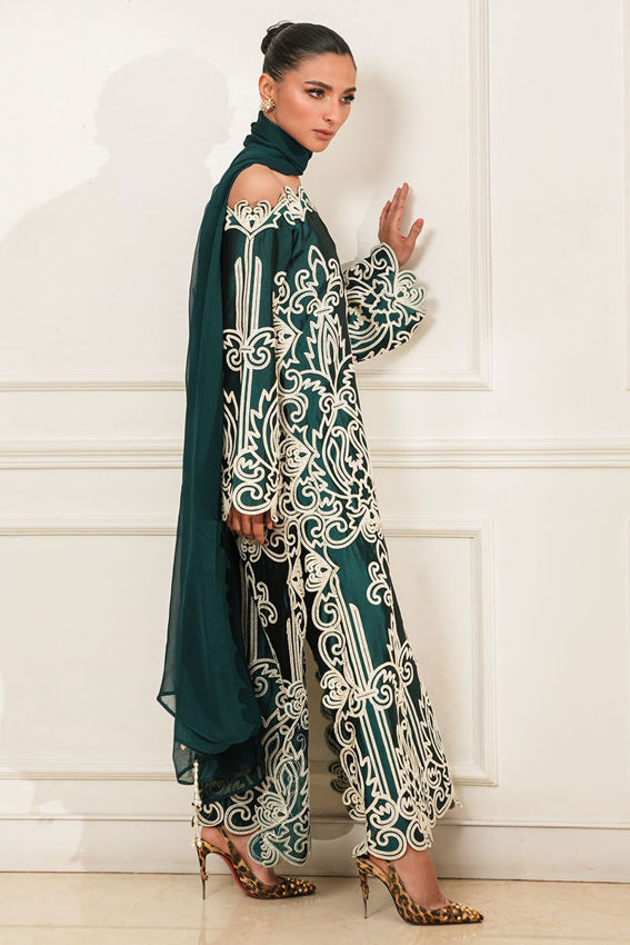 Raya Green
